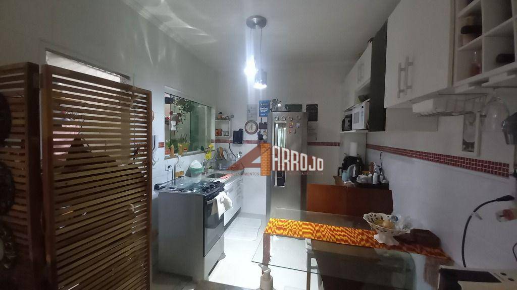 Sobrado à venda com 2 quartos, 57m² - Foto 6