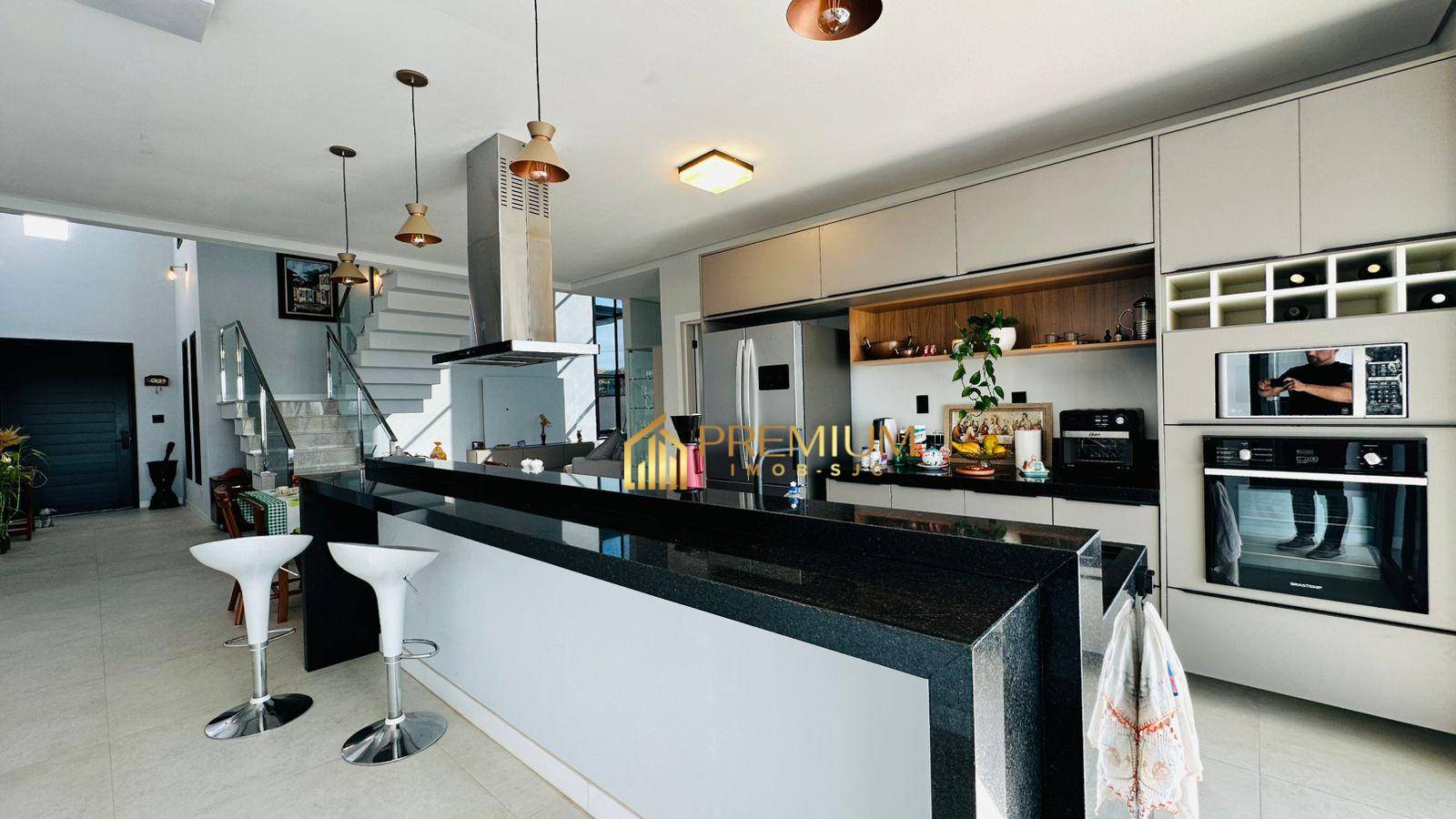 Sobrado, 3 quartos, 350 m² - Foto 3