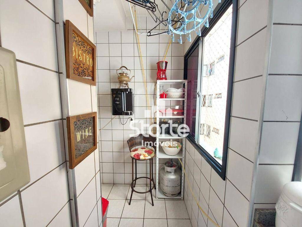 Apartamento à venda com 3 quartos, 76m² - Foto 5