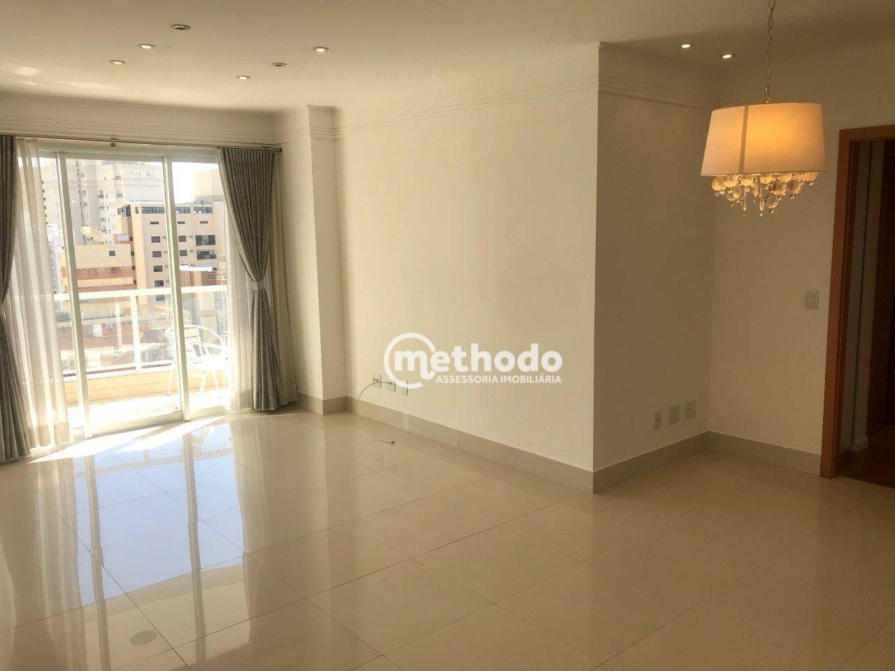 Apartamento para alugar com 3 quartos, 106m² - Foto 4