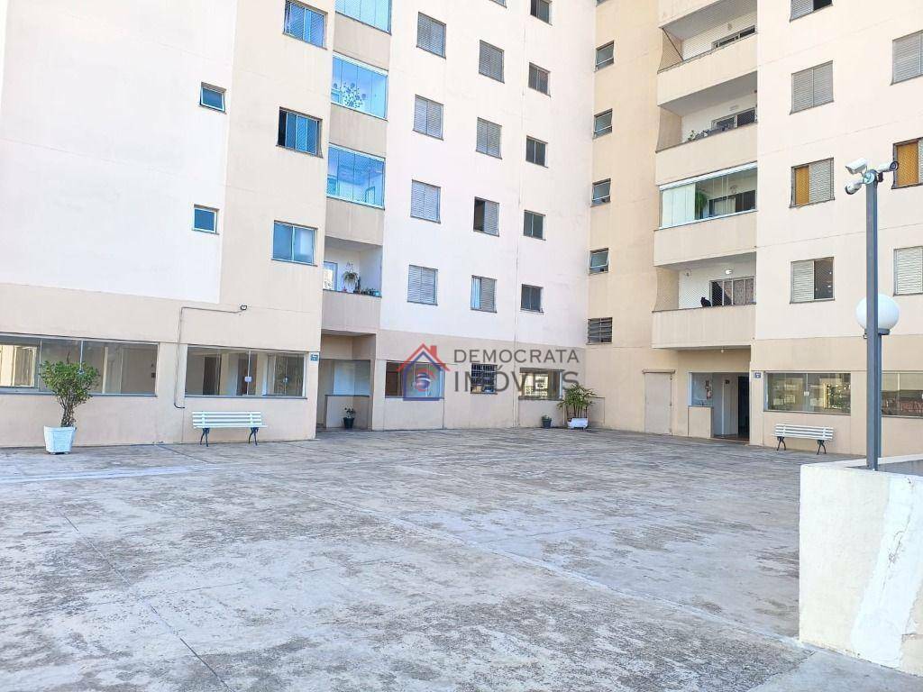 Apartamento à venda com 2 quartos, 62m² - Foto 29