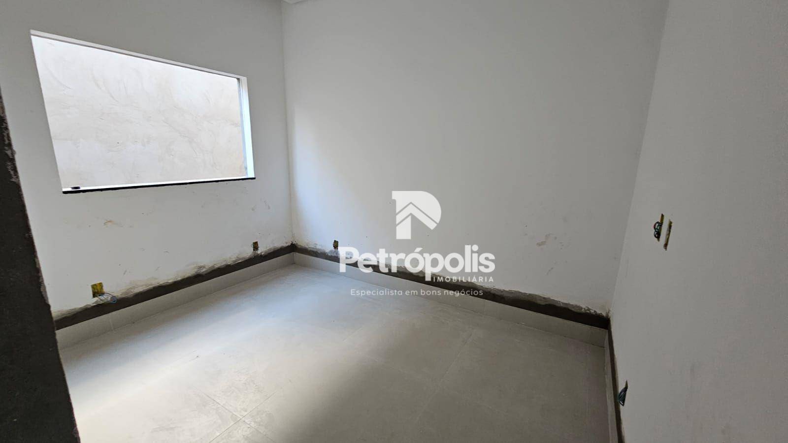 Casa à venda com 3 quartos, 170m² - Foto 4