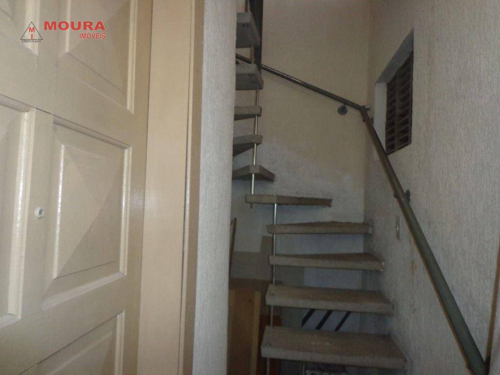 Casa à venda com 4 quartos, 215m² - Foto 11