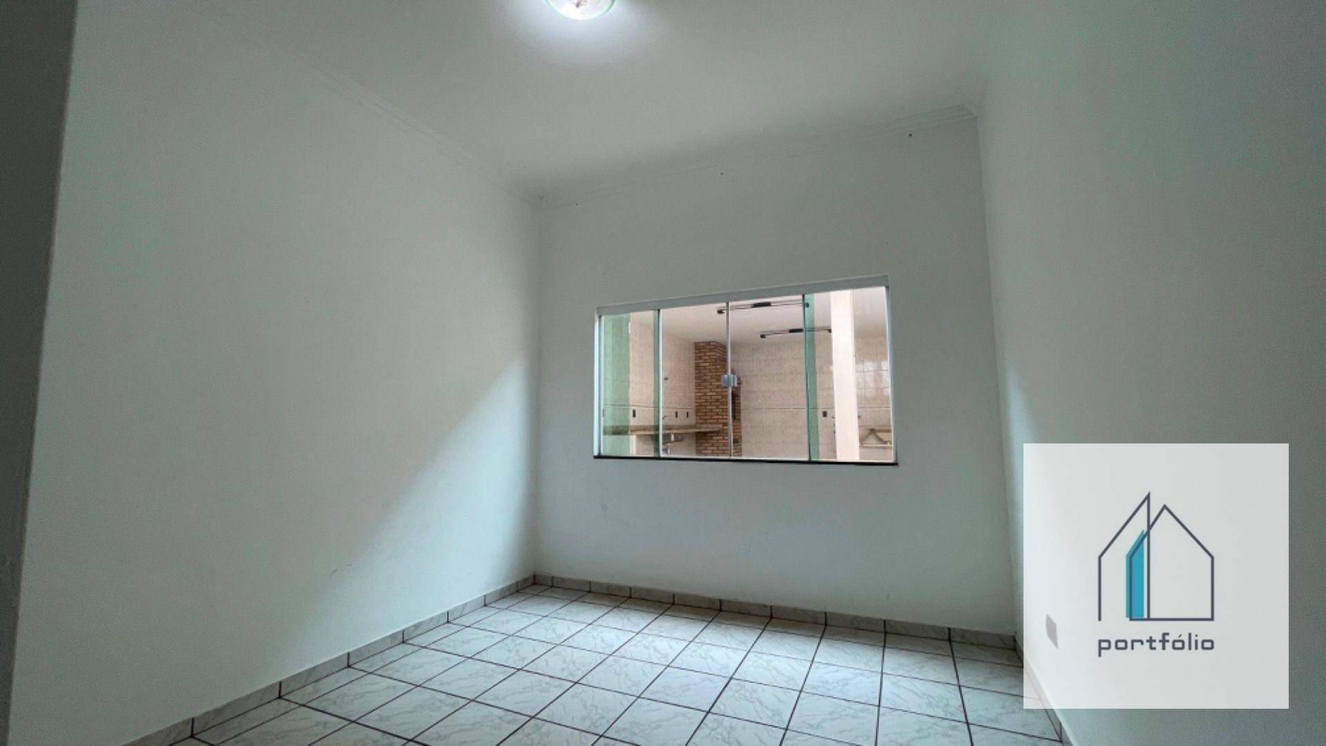 Casa de Condomínio à venda com 5 quartos, 220m² - Foto 3