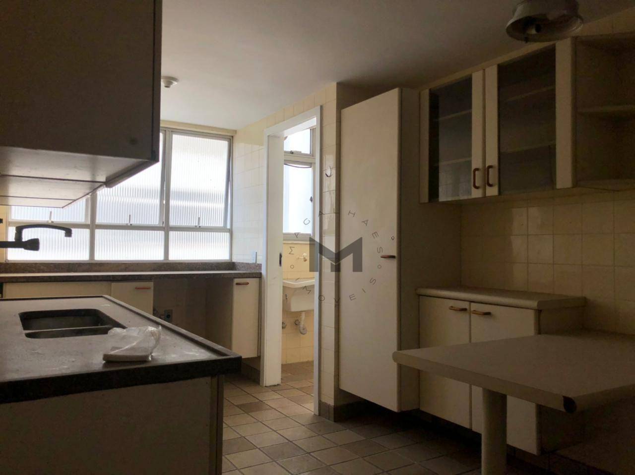 Apartamento à venda com 3 quartos, 130m² - Foto 22