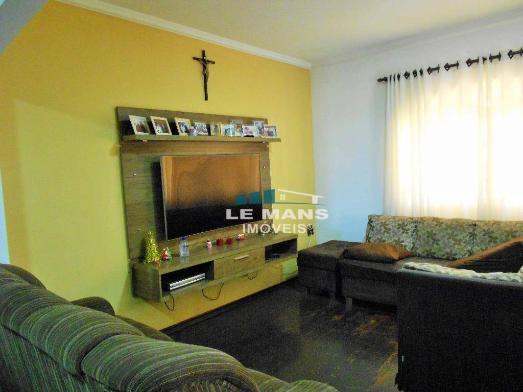 Casa à venda com 3 quartos, 197m² - Foto 5