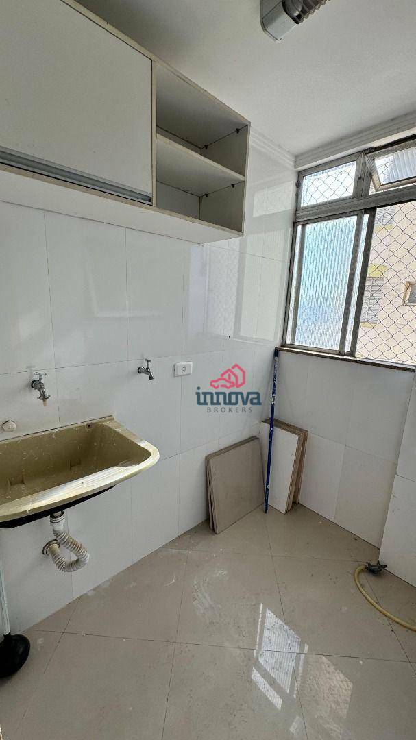 Apartamento à venda com 2 quartos, 80m² - Foto 7