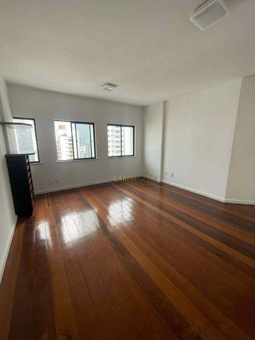 Apartamento à venda com 3 quartos, 120m² - Foto 1