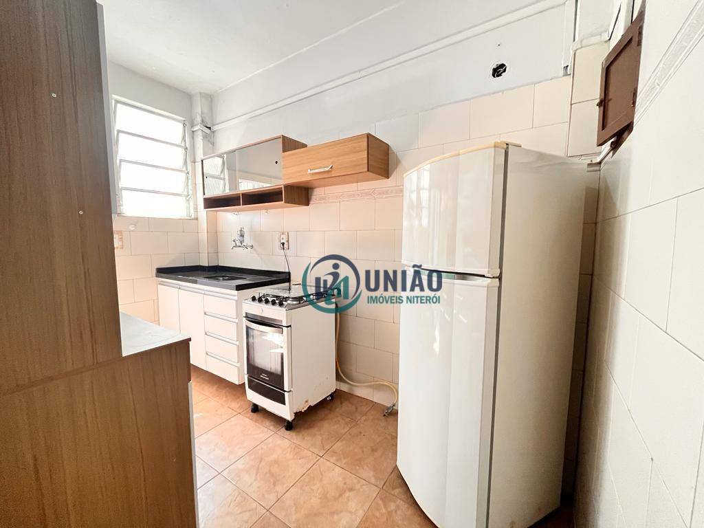 Apartamento à venda com 2 quartos, 70m² - Foto 8