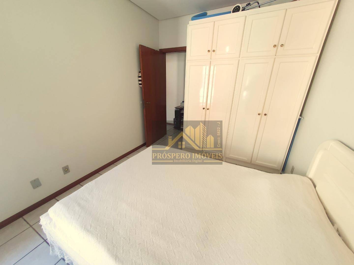 Apartamento à venda com 2 quartos, 77m² - Foto 28