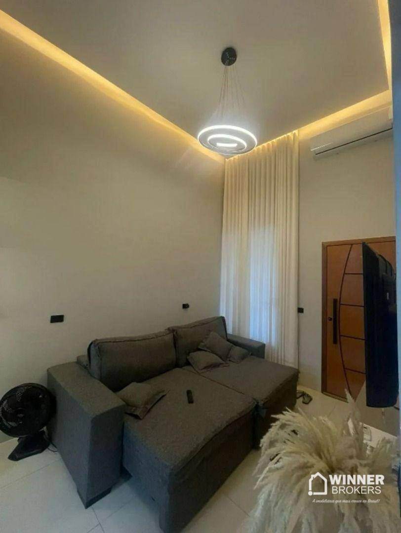 Casa à venda com 2 quartos, 80m² - Foto 4
