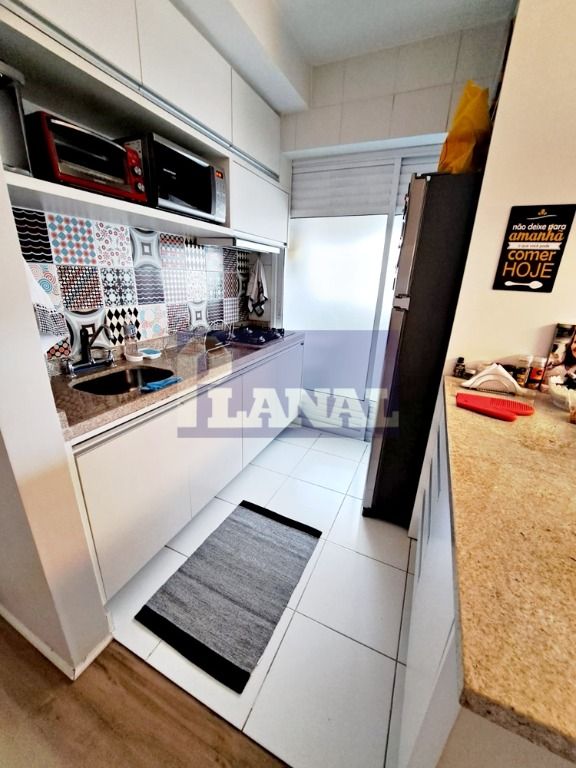 Apartamento à venda com 2 quartos, 54m² - Foto 10