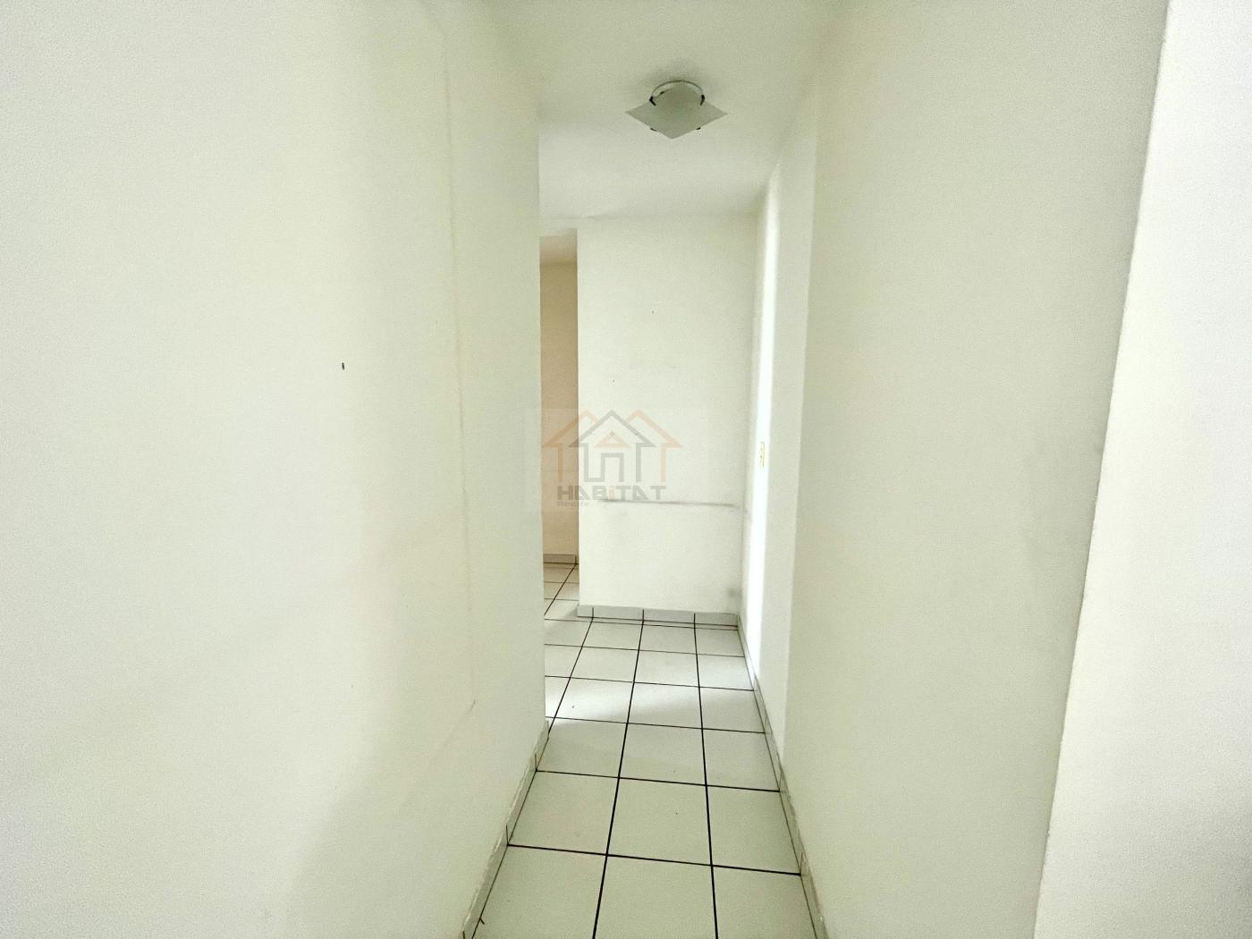 Apartamento para alugar com 3 quartos, 93m² - Foto 9