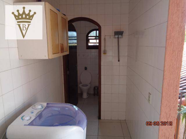 Casa à venda com 4 quartos, 220m² - Foto 13