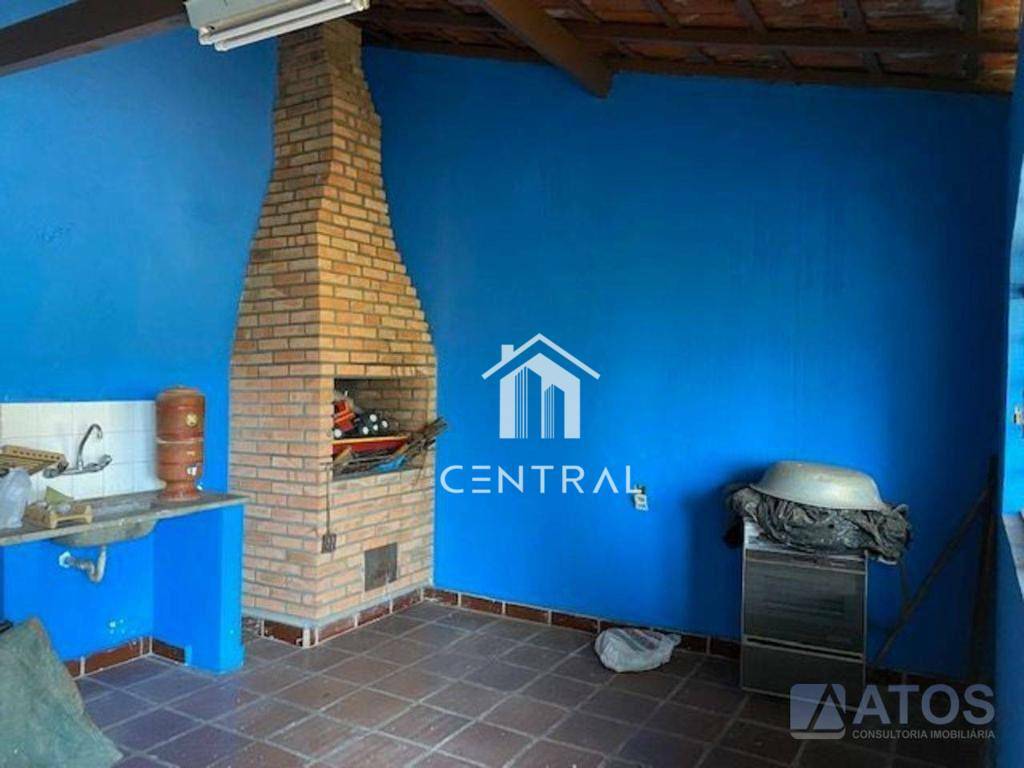 Casa à venda com 3 quartos, 266m² - Foto 7