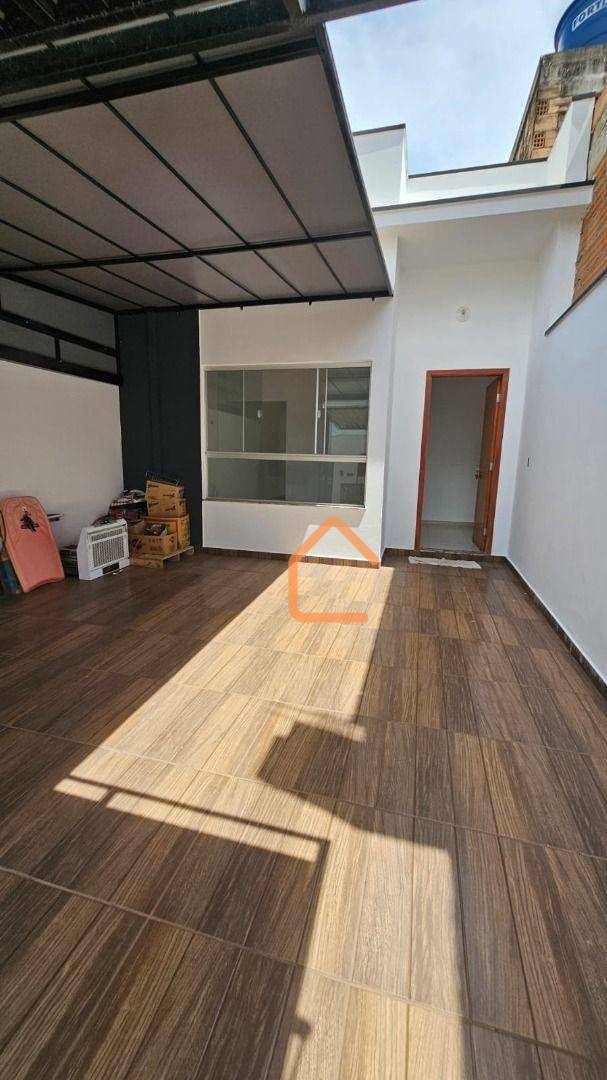 Casa à venda com 2 quartos, 60m² - Foto 19