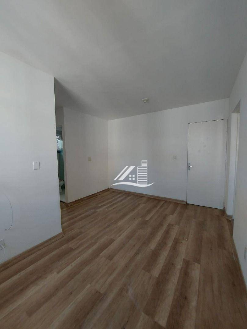 Apartamento à venda com 2 quartos, 48m² - Foto 4