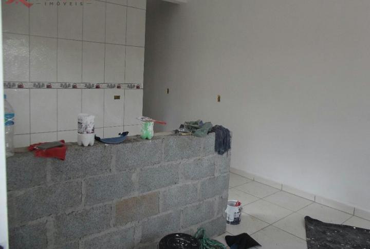 Casa à venda com 2 quartos, 61m² - Foto 3