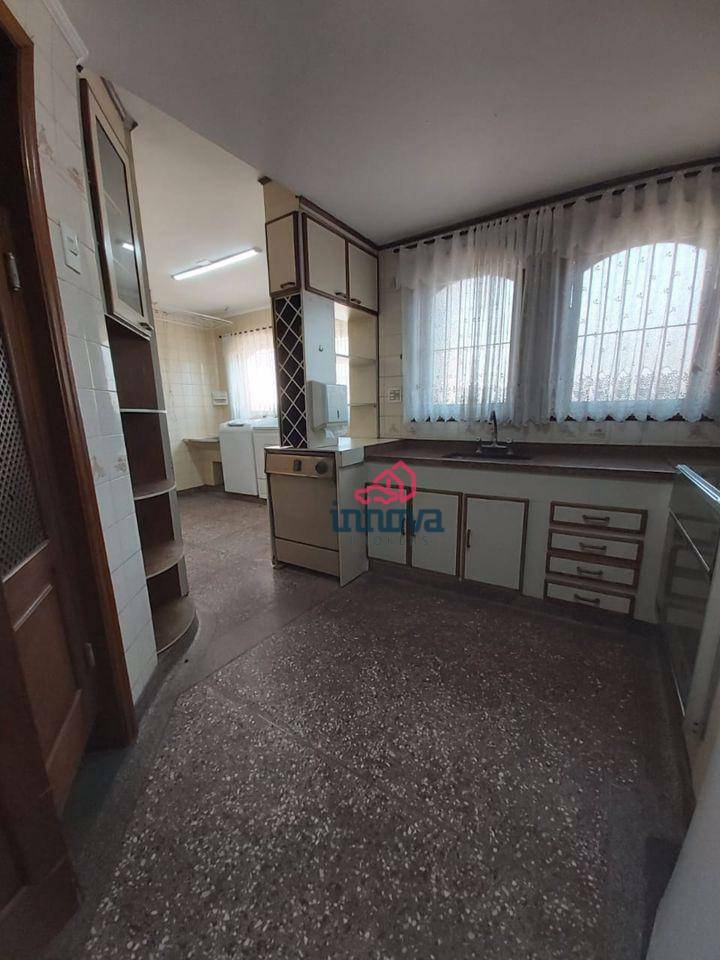 Sobrado à venda com 4 quartos, 240m² - Foto 13