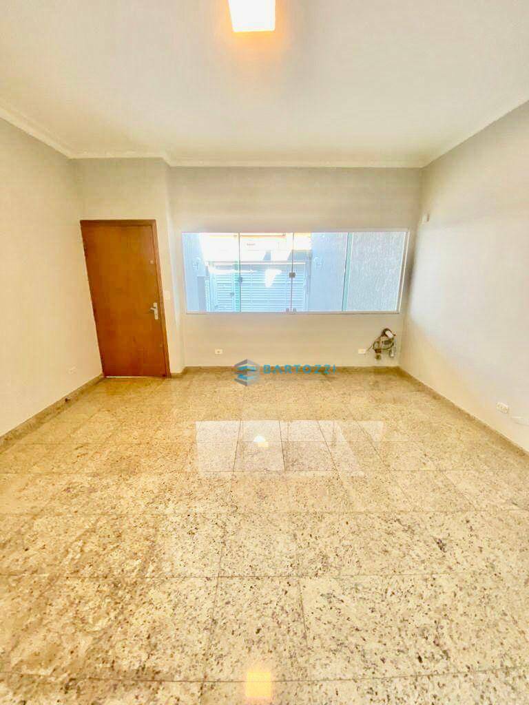 Sobrado à venda com 3 quartos, 125m² - Foto 2