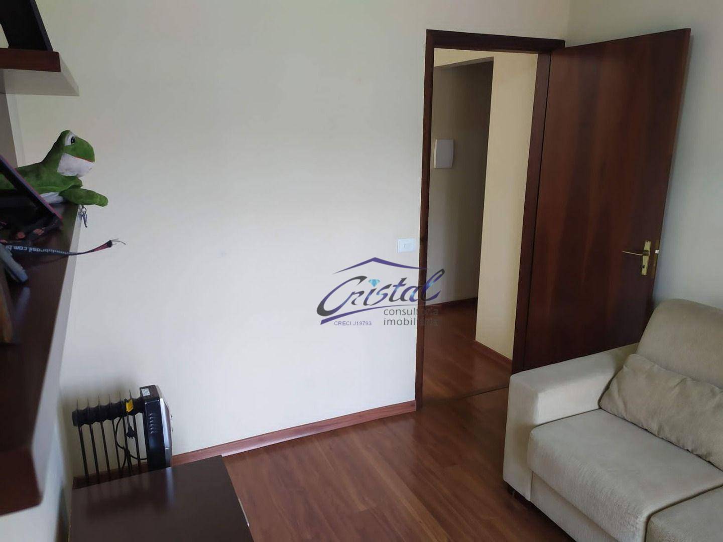 Casa para alugar com 4 quartos, 200m² - Foto 14