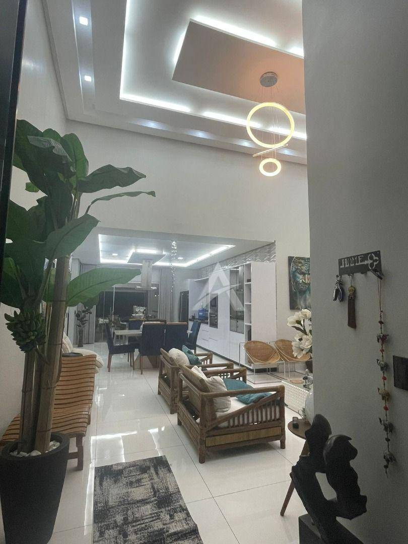 Casa, 3 quartos, 275 m² - Foto 4