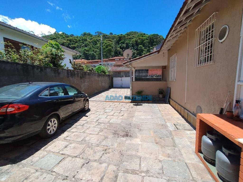 Casa à venda com 4 quartos, 221m² - Foto 36