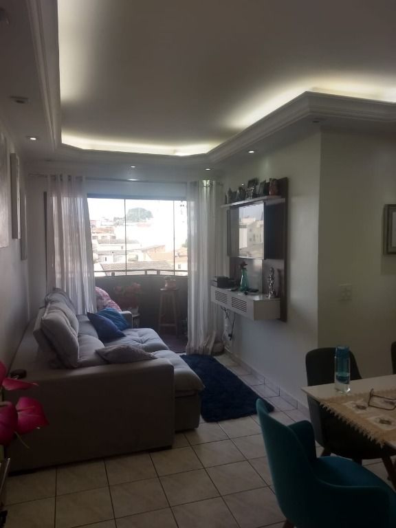 Apartamento à venda com 3 quartos, 75m² - Foto 1