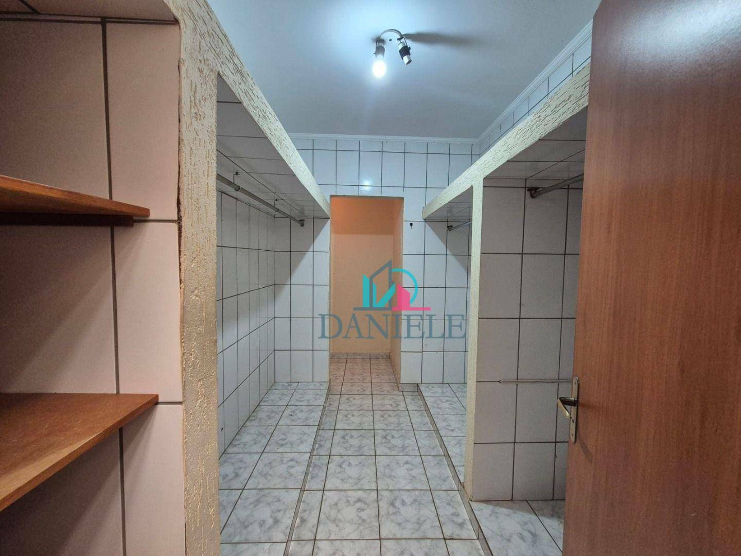 Casa à venda com 3 quartos, 182m² - Foto 12