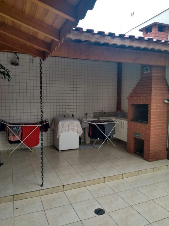 Sobrado à venda com 3 quartos, 191m² - Foto 1