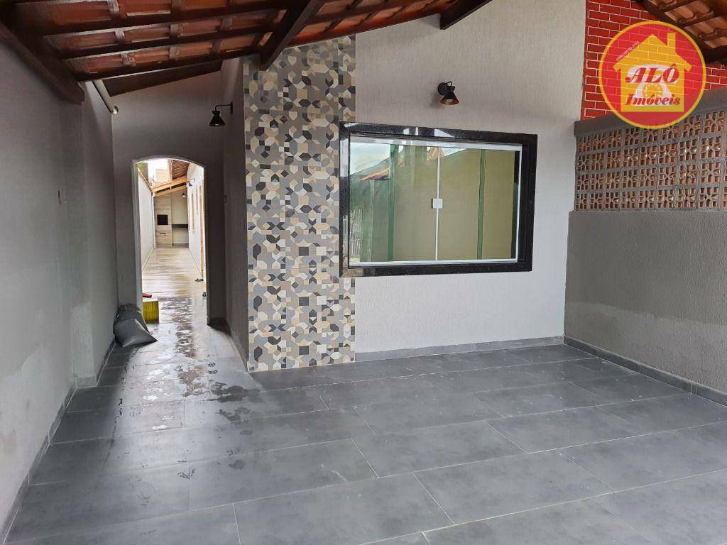 Casa à venda com 2 quartos, 74m² - Foto 2