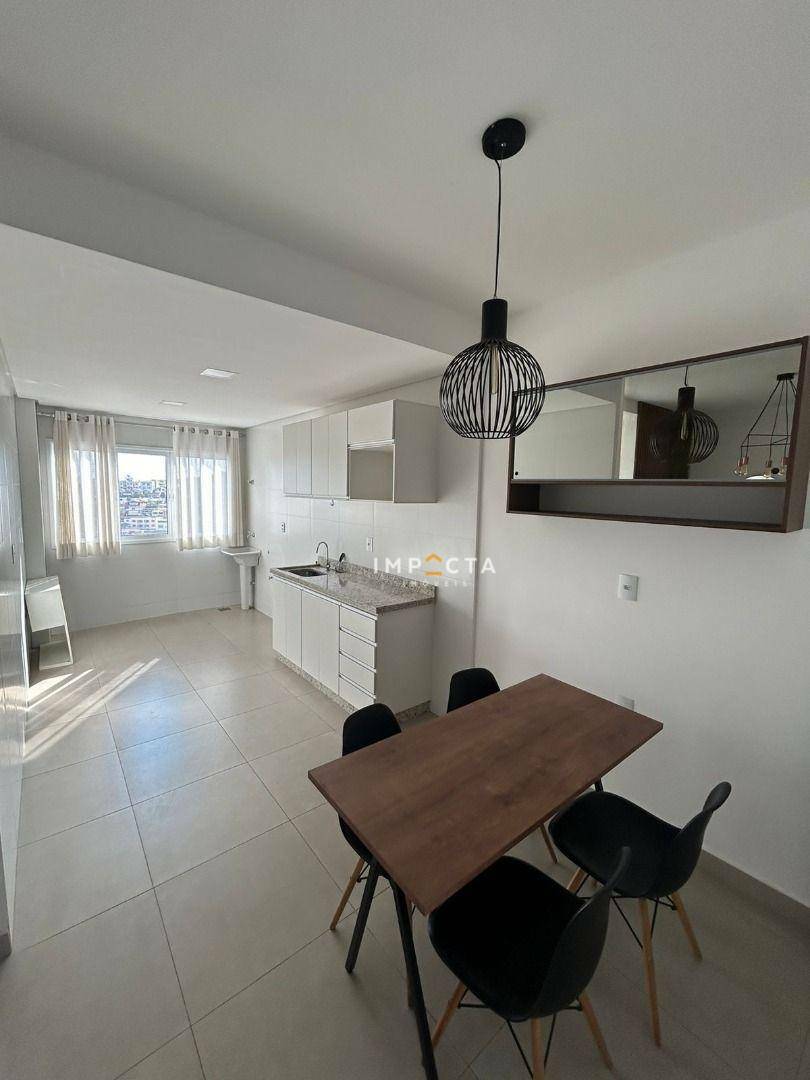 Apartamento à venda com 3 quartos, 100m² - Foto 3