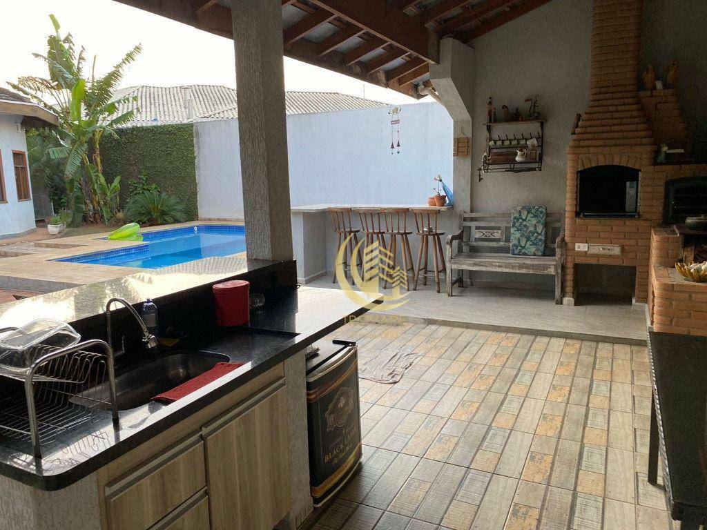 Casa à venda com 4 quartos, 650m² - Foto 18