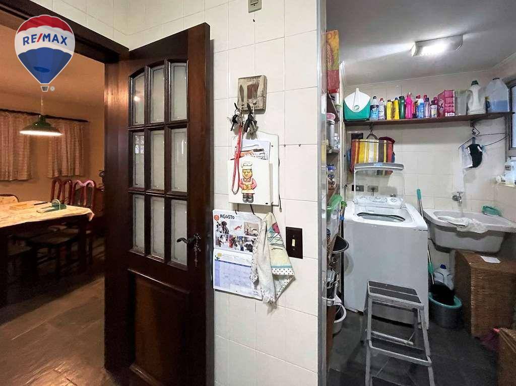 Casa para alugar com 5 quartos, 471m² - Foto 15