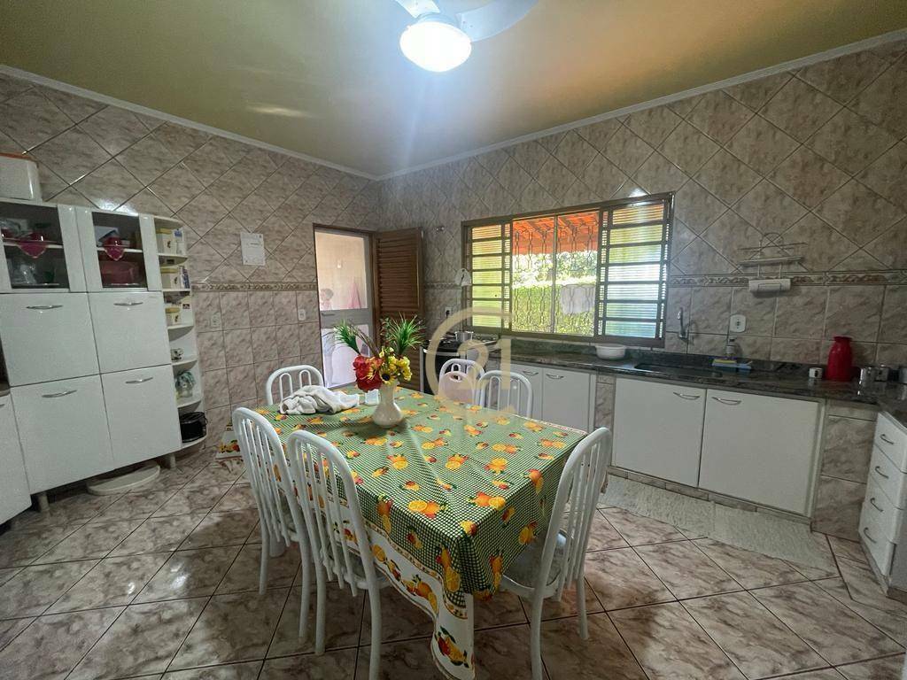 Chácara à venda com 3 quartos, 281m² - Foto 16