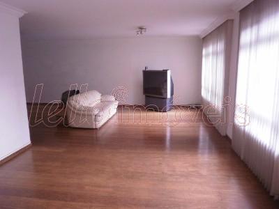 Apartamento para alugar com 3 quartos, 220m² - Foto 1