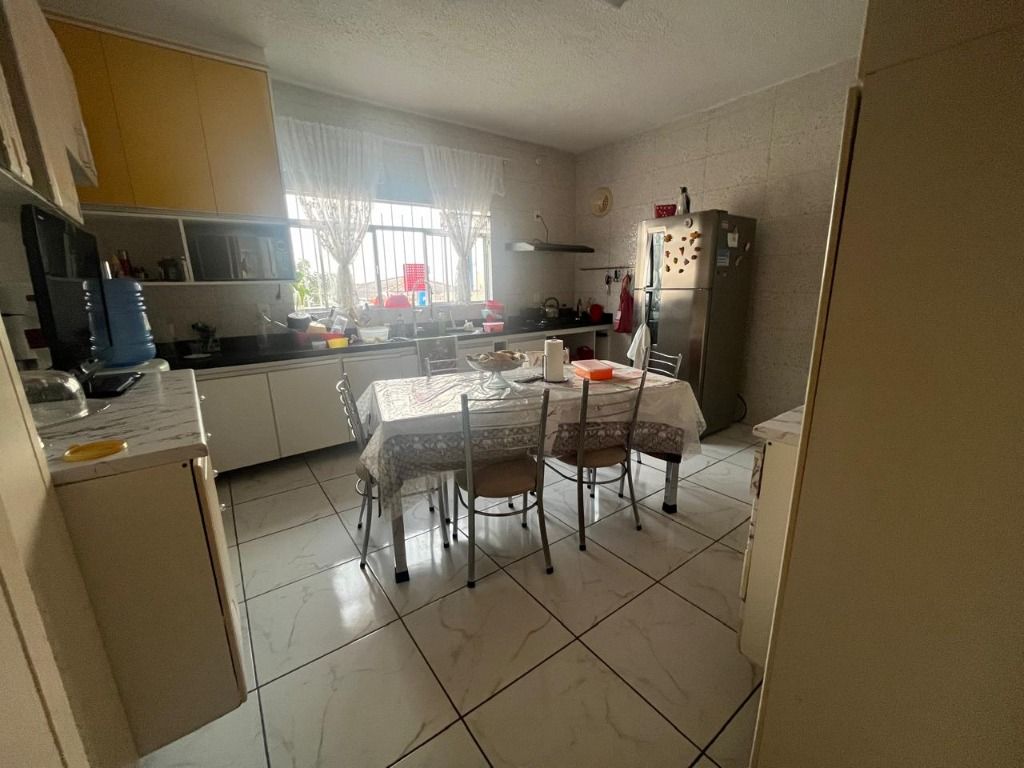 Sobrado à venda com 3 quartos, 200m² - Foto 12