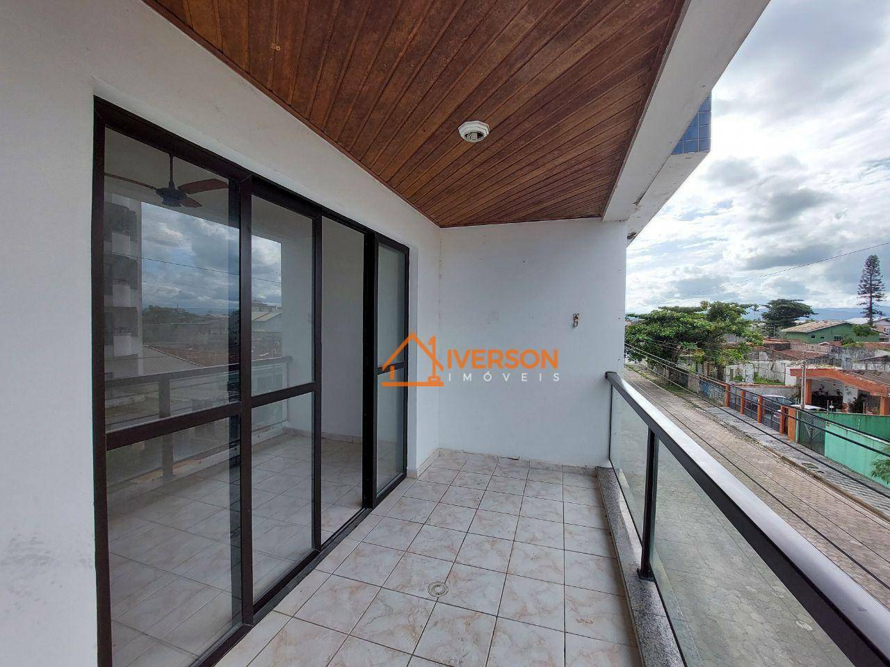 Apartamento para alugar com 3 quartos, 80m² - Foto 1