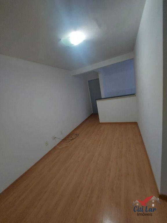 Apartamento para alugar com 2 quartos, 45m² - Foto 4