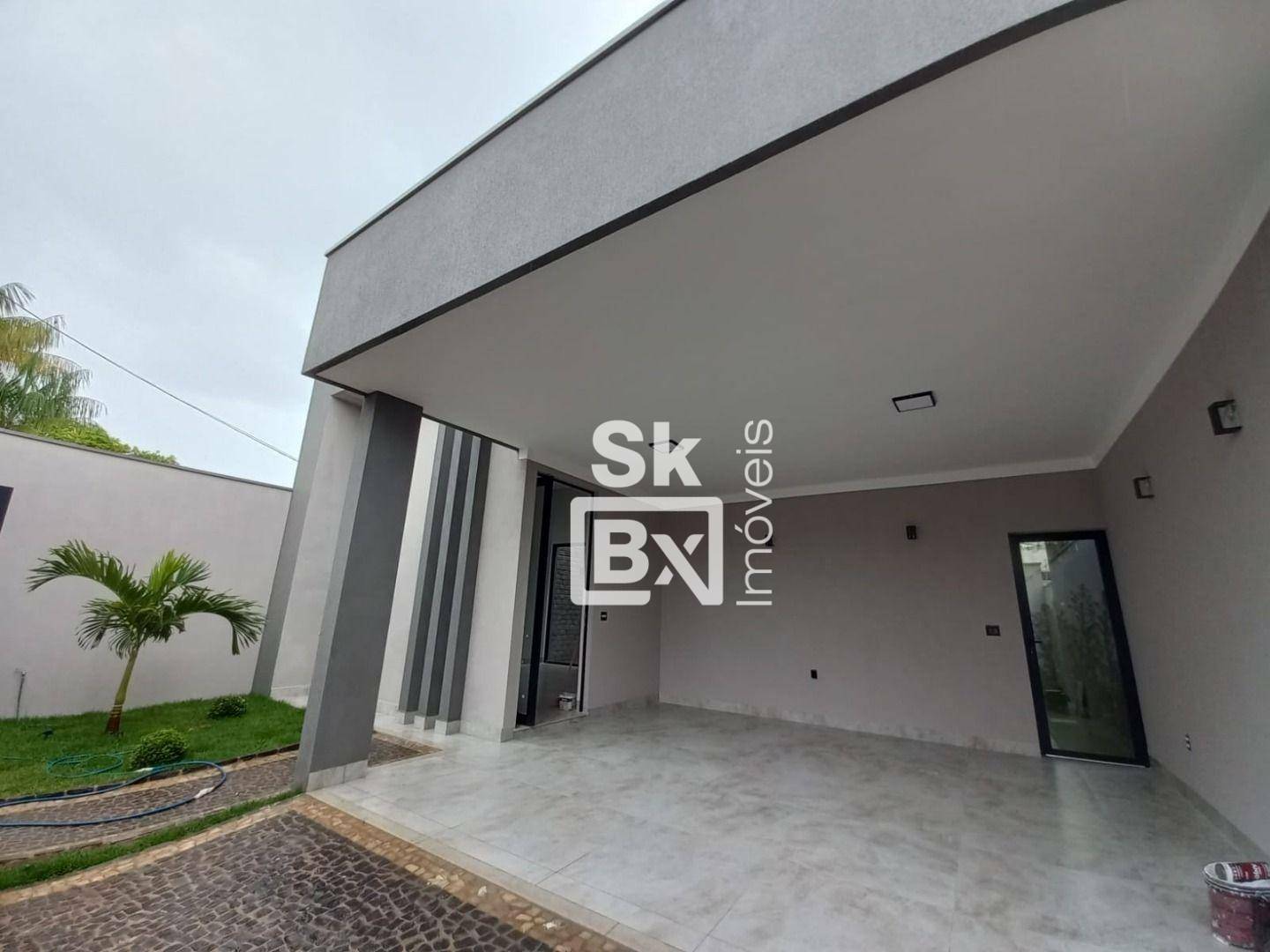 Casa à venda com 3 quartos, 150m² - Foto 1