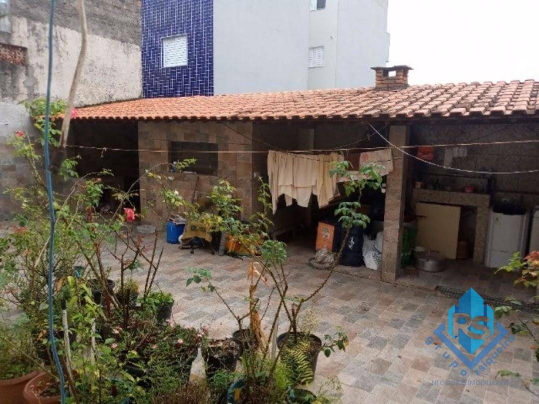 Casa à venda e aluguel com 6 quartos, 210m² - Foto 18