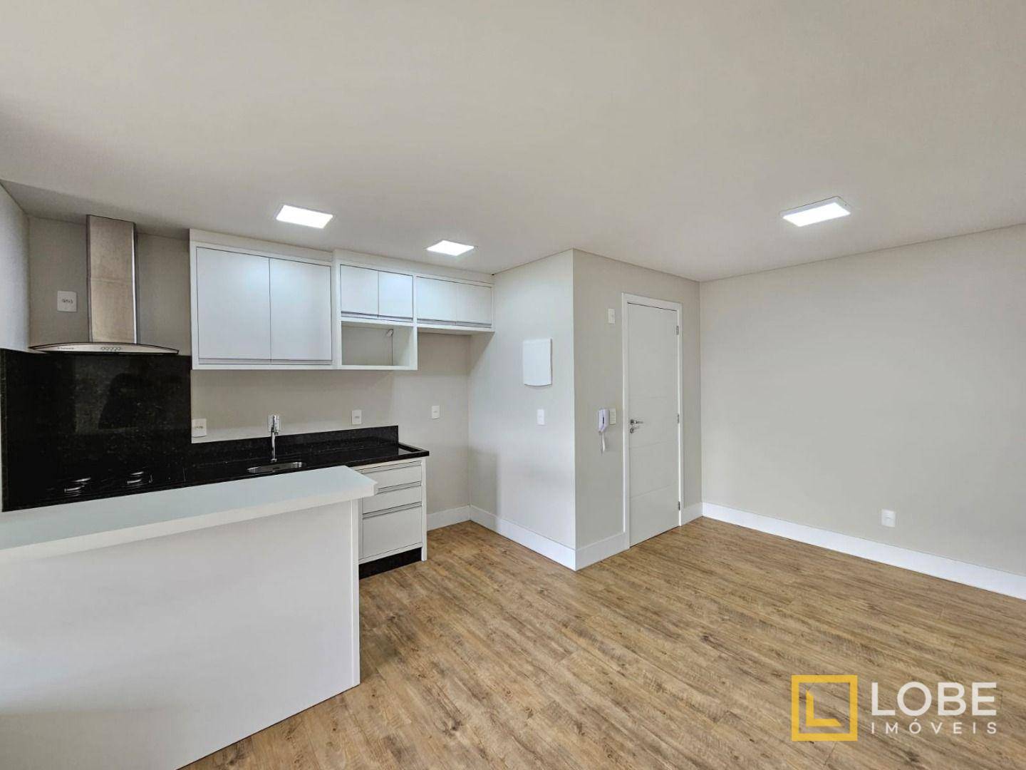 Apartamento à venda com 2 quartos, 71m² - Foto 3