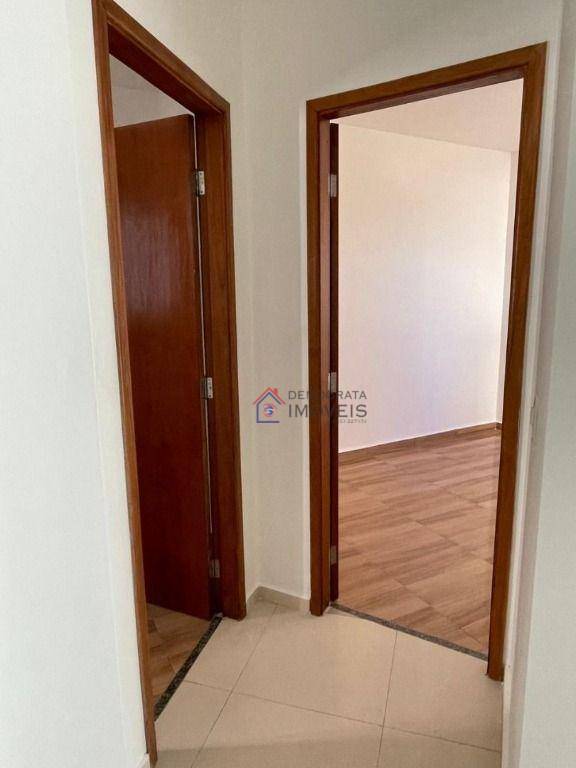 Apartamento à venda com 2 quartos, 37m² - Foto 14