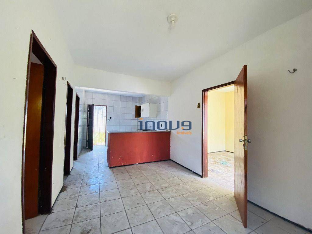 Casa para alugar com 3 quartos, 100m² - Foto 1