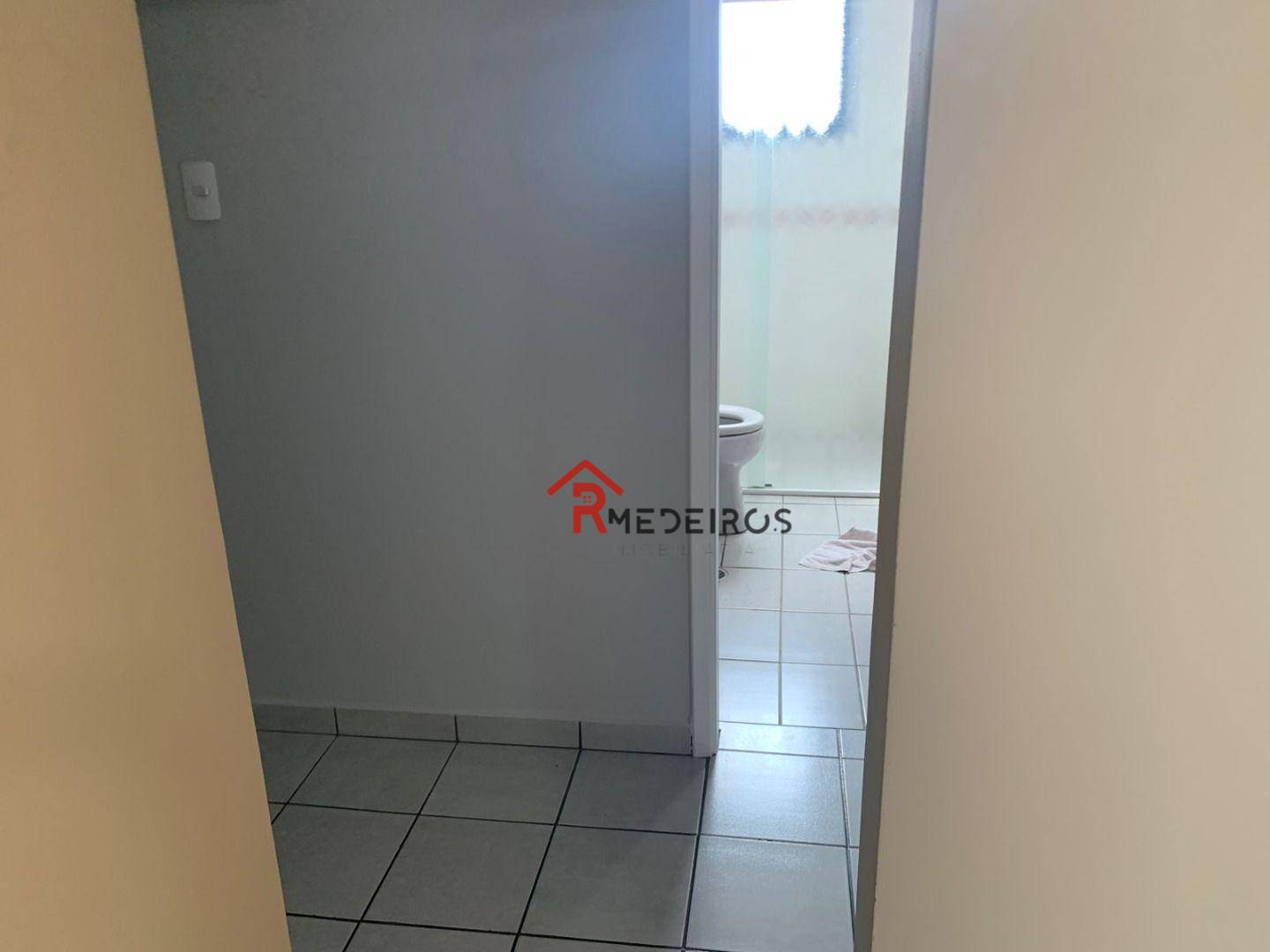 Apartamento à venda com 2 quartos, 75m² - Foto 13