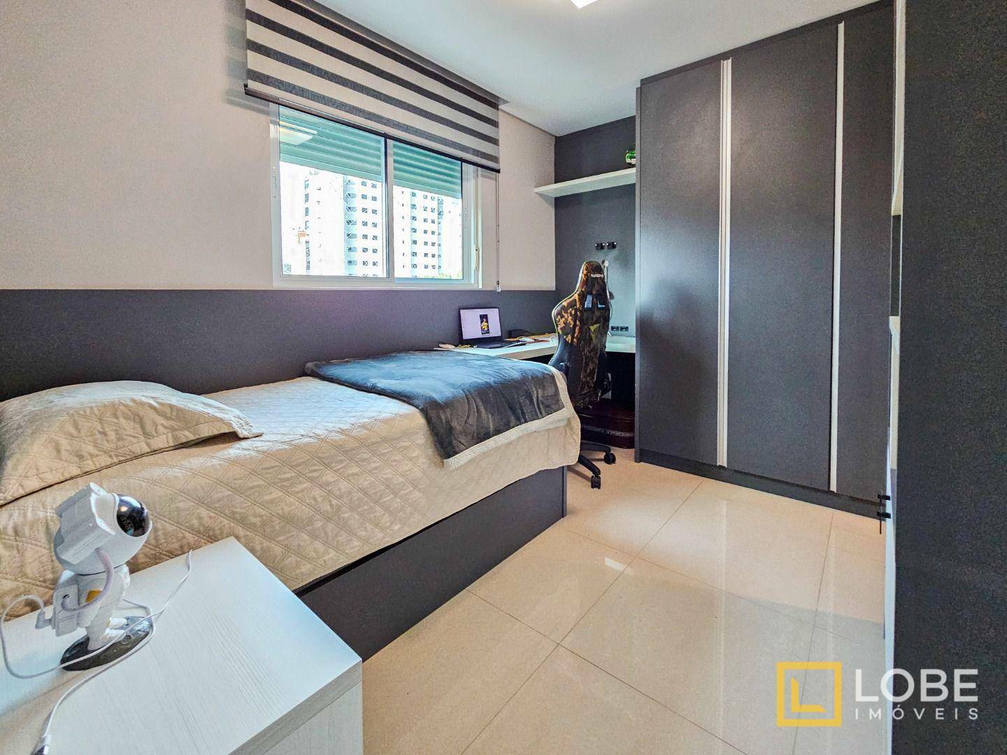 Apartamento à venda com 3 quartos, 150m² - Foto 19