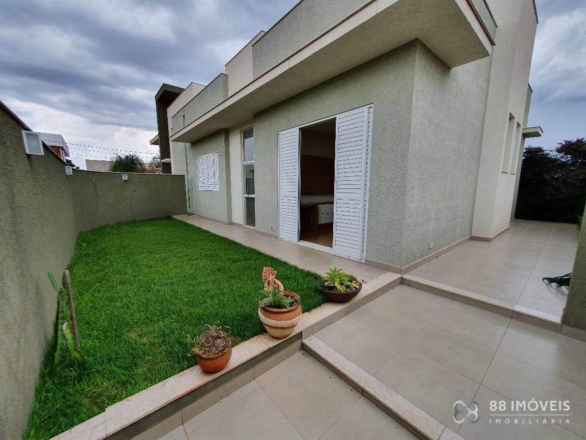 Casa de Condomínio à venda com 3 quartos, 212m² - Foto 27