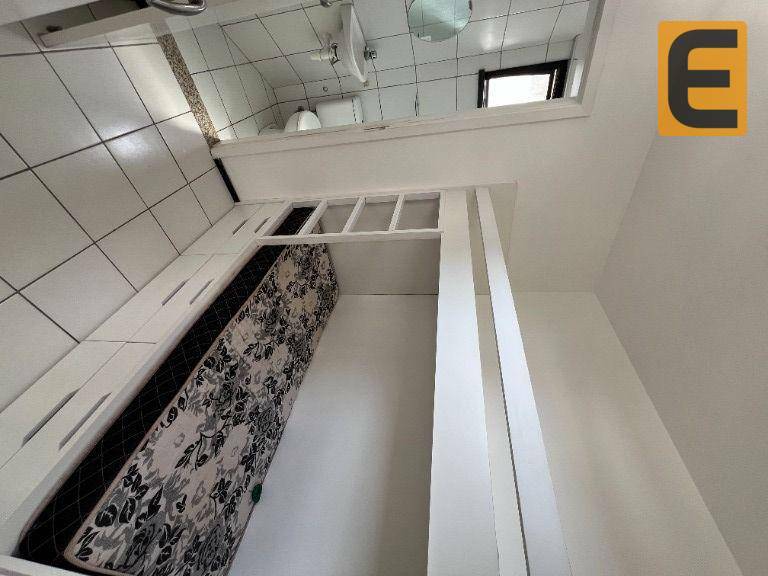 Apartamento à venda com 3 quartos, 221m² - Foto 28