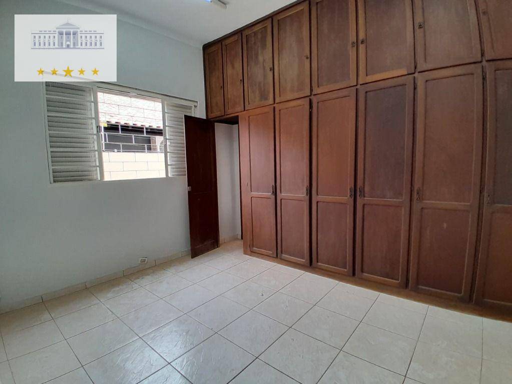 Casa para alugar com 3 quartos, 180m² - Foto 10