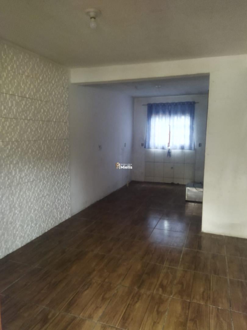 Casa à venda com 2 quartos, 148m² - Foto 2